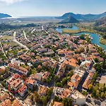 Grand Prestige Aparthotel 4*